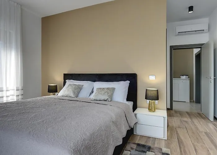 Ula Вилла Пула